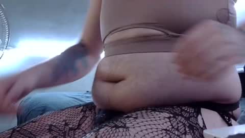 belylover2323 online show from December 27, 2024, 3:42 am