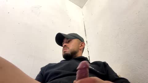 Snapshot of bemysecrett chatting on January 25, 2025, 4:35 pm bemysecrett online show from January 25, 2025, 4:35 pm