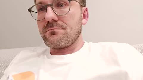 ben00189 online show from June 5, 2026, 11:54 pm