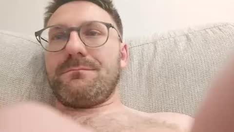ben00189 online show from July 2, 2026, 8:04 pm