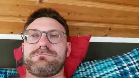 ben00189 online show from July 4, 2026, 5:52 pm