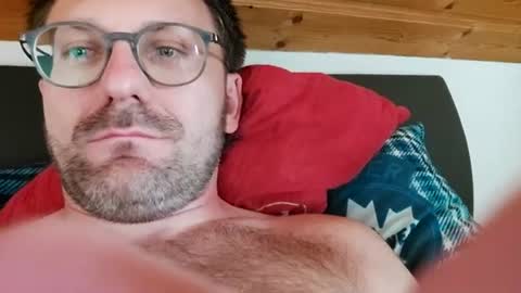 ben00189 online show from August 9, 2026, 5:07 pm