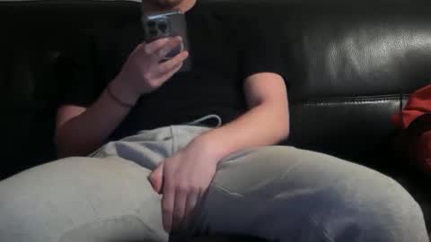 Snapshot of ben_beckett chatting on December 16, 2025, 6:07 am ben online show from December 16, 2025, 6:07 am