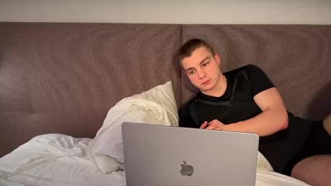 ben_harmon online show from May 16, 2026, 1:21 pm