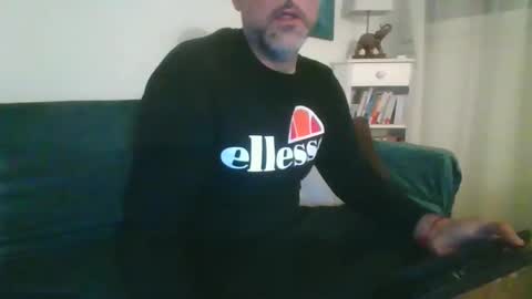 Snapshot of benbare13 chatting on November 21, 2025, 10:52 pm benbare13 online show from November 21, 2025, 10:52 pm