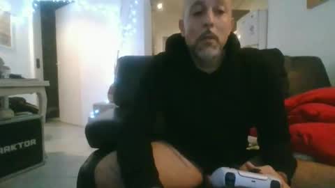 Snapshot of benbare13 chatting on December 14, 2025, 7:07 pm benbare13 online show from December 14, 2025, 7:07 pm