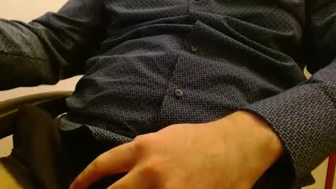 benben0310 online show from December 7, 2024, 4:03 pm