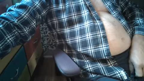 Snapshot of bendrinkin chatting on August 4, 2026, 11:46 am bendrinkin online show from August 4, 2026, 11:46 am