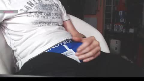 Snapshot of benijamin chatting on December 14, 2025, 10:25 pm benijamin online show from December 14, 2025, 10:25 pm