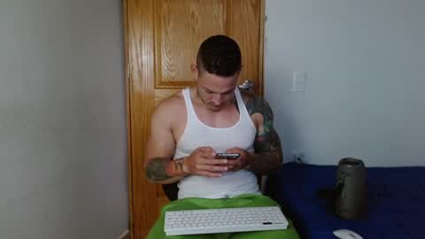 benjamin_isaac online show from December 3, 2024, 10:51 pm