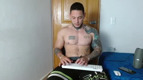 benjamin_isaac online show from December 20, 2024, 1:03 am