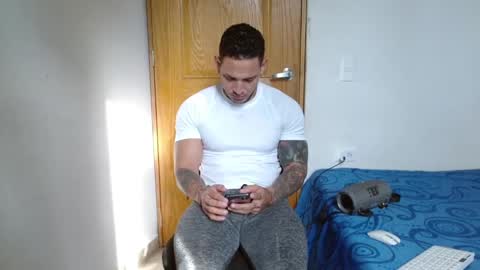 benjamin_isaac online show from January 4, 2025, 8:48 pm