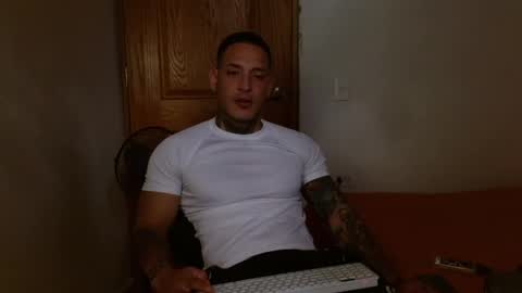 benjamin_isaac online show from February 2, 2025, 9:45 pm