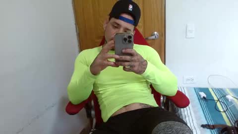 benjamin_isaac online show from September 27, 2025, 12:54 pm