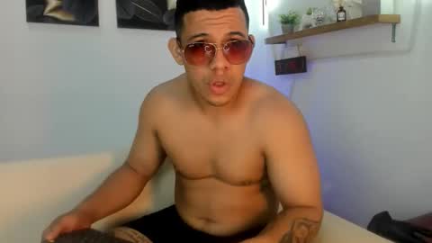 Snapshot of benjamin_lich chatting on March 16, 2026, 5:44 am benjamin_lich online show from March 16, 2026, 5:44 am