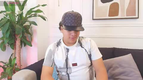 Snapshot of bennett_alejoo chatting on October 28, 2025, 7:05 pm bennett_alejoo online show from October 28, 2025, 7:05 pm