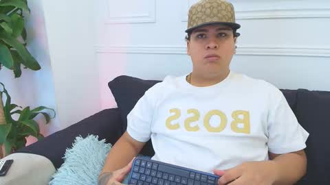 Snapshot of bennett_alejoo chatting on November 26, 2025, 6:53 pm bennett_alejoo online show from November 26, 2025, 6:53 pm