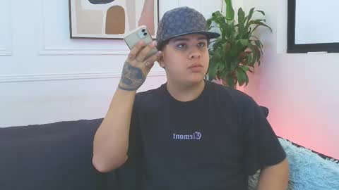 Snapshot of bennett_alejoo chatting on November 29, 2025, 7:28 pm bennett_alejoo online show from November 29, 2025, 7:28 pm