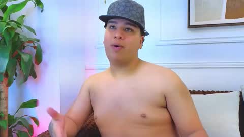 bennett_alejoo online show from March 18, 2026, 6:44 pm