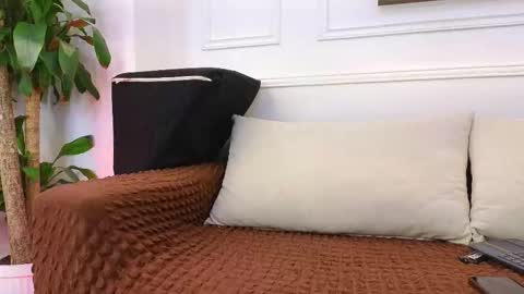 bennett_alejoo online show from March 21, 2026, 6:44 pm