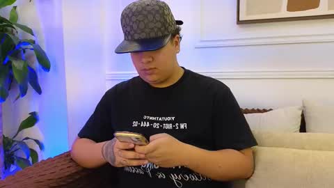 bennett_alejoo online show from March 27, 2026, 6:51 pm