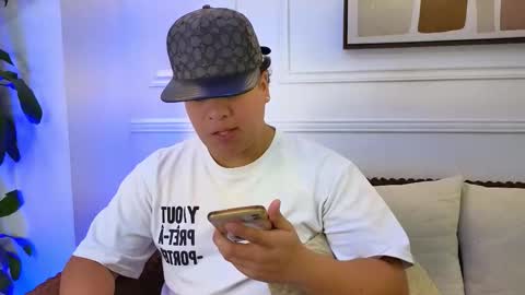 bennett_alejoo online show from March 28, 2026, 6:51 pm