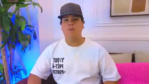 Snapshot of bennett_alejoo chatting on June 19, 2026, 6:45 pm bennett_alejoo online show from June 19, 2026, 6:45 pm