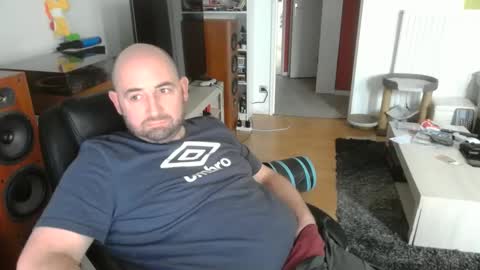 Snapshot of bennn54 chatting on December 21, 2024, 11:44 am Ben online show from December 21, 2024, 11:44 am