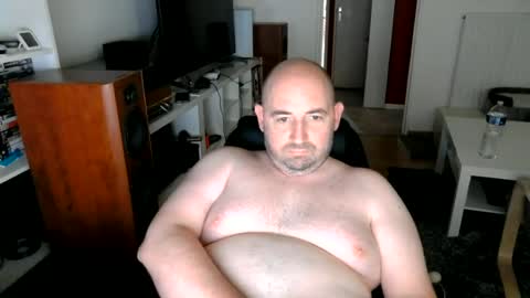 Snapshot of bennn54 chatting on June 18, 2026, 12:09 pm Ben online show from June 18, 2026, 12:09 pm