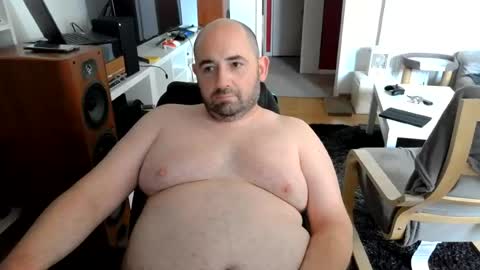Snapshot of bennn54 chatting on July 18, 2026, 9:35 am Ben online show from July 18, 2026, 9:35 am