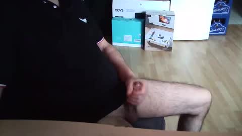 Snapshot of benny220741 chatting on December 8, 2024, 8:09 am benny220741 online show from December 8, 2024, 8:09 am