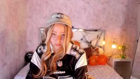 benny_wilson online show from October 6, 2025, 3:37 am