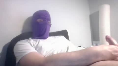 bennybueno online show from March 5, 2026, 4:52 am