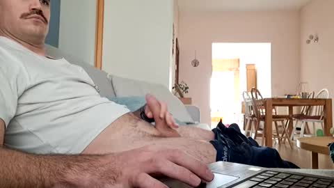 benoitgmx12 online show from October 21, 2025, 12:28 pm