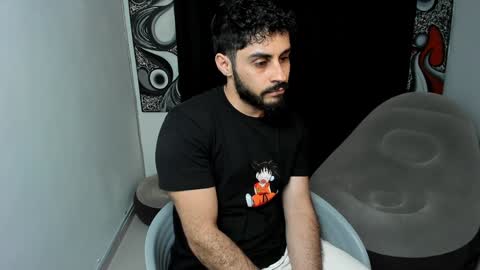 Snapshot of benpatrick69 chatting on December 4, 2024, 12:30 am ben online show from December 4, 2024, 12:30 am