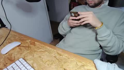 Snapshot of benreich chatting on November 6, 2025, 10:10 pm benreich online show from November 6, 2025, 10:10 pm