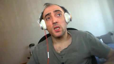 Snapshot of bentish chatting on November 6, 2025, 8:15 am bentish online show from November 6, 2025, 8:15 am