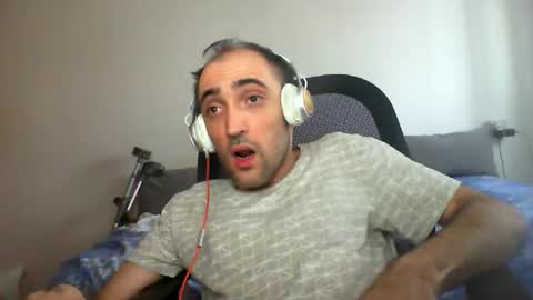 Snapshot of bentish chatting on November 11, 2025, 7:52 am bentish online show from November 11, 2025, 7:52 am