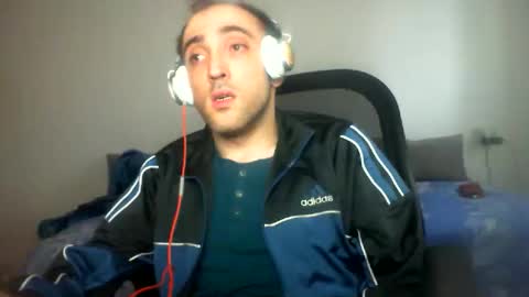 Snapshot of bentish chatting on November 14, 2025, 2:05 pm bentish online show from November 14, 2025, 2:05 pm