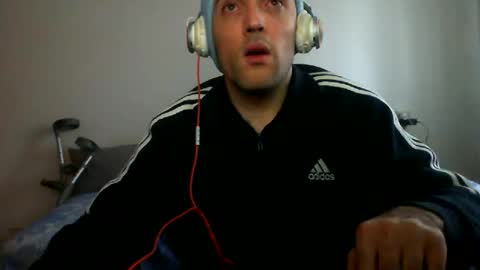 Snapshot of bentish chatting on December 5, 2025, 1:42 pm bentish online show from December 5, 2025, 1:42 pm