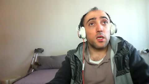 Snapshot of bentish chatting on March 11, 2026, 12:44 pm bentish online show from March 11, 2026, 12:44 pm
