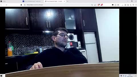 Snapshot of bentley_pt chatting on November 24, 2025, 12:43 am BentleyPT online show from November 24, 2025, 12:43 am