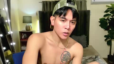 bentlyfuck online show from November 28, 2025, 9:06 pm