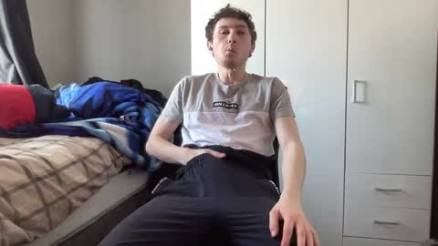 Snapshot of benwardle123 chatting on February 28, 2025, 11:25 am READ MY BIO --- --- READ MY BIO online show from February 28, 2025, 11:25 am