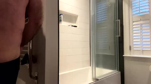 benz10001 online show from January 9, 2025, 12:41 pm