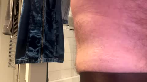 benz10001 online show from November 2, 2025, 1:19 am