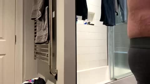 benz10001 online show from April 5, 2026, 1:19 pm