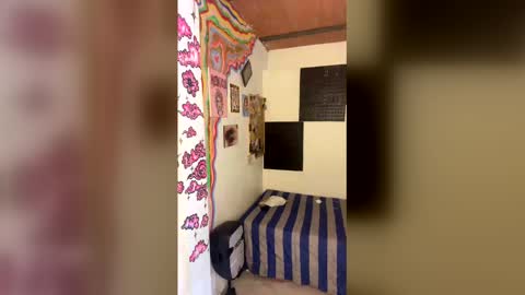 Snapshot of berenice_i chatting on May 25, 2026, 6:47 pm berenice_i online show from May 25, 2026, 6:47 pm