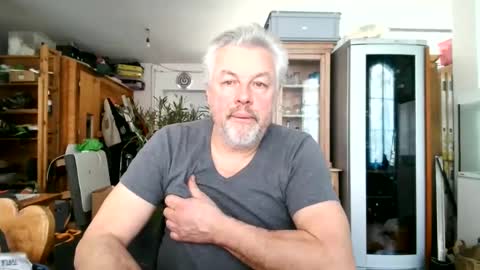 Snapshot of berg_boy chatting on January 27, 2025, 11:54 am Martin online show from January 27, 2025, 11:54 am