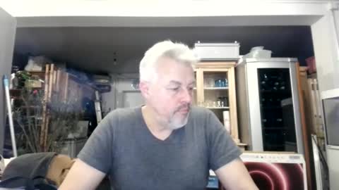 Snapshot of berg_boy chatting on February 18, 2025, 5:21 pm Martin online show from February 18, 2025, 5:21 pm